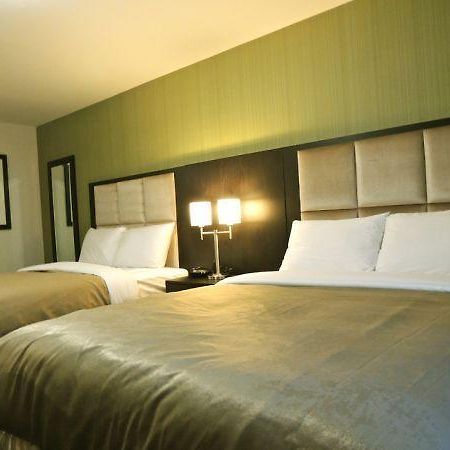 Western Star Inn And Suites Carlyle Ngoại thất bức ảnh