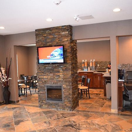 Western Star Inn And Suites Carlyle Ngoại thất bức ảnh