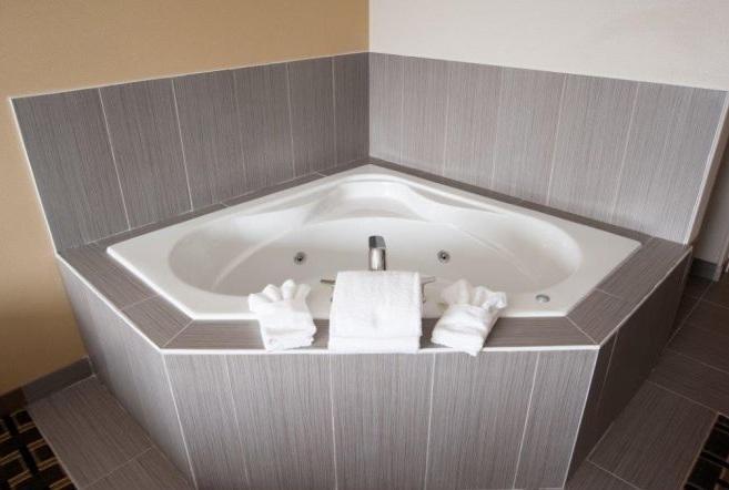 Western Star Inn And Suites Carlyle Ngoại thất bức ảnh